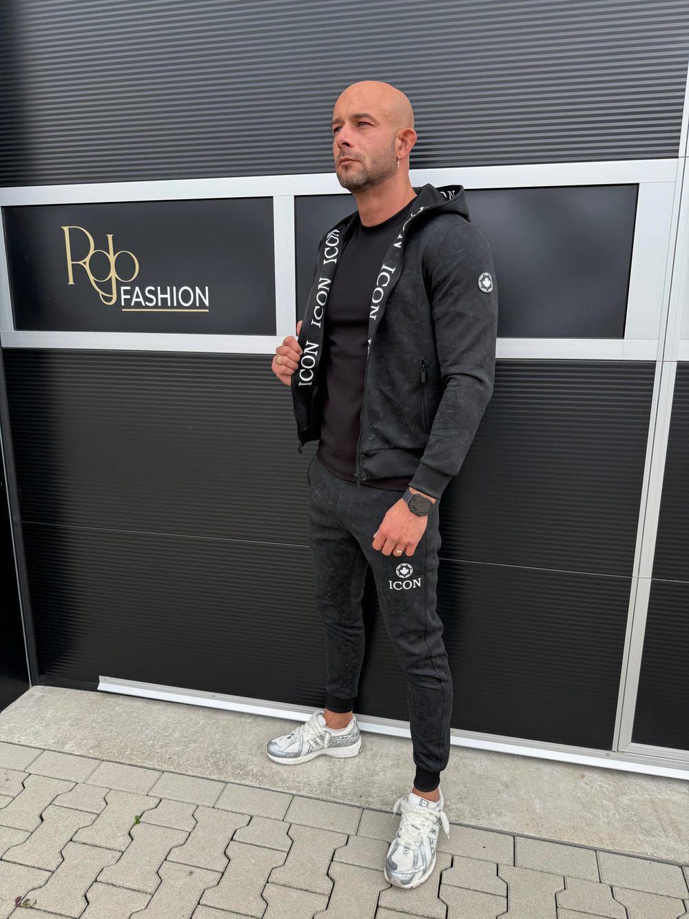 ICON Special Edition Joggingpak