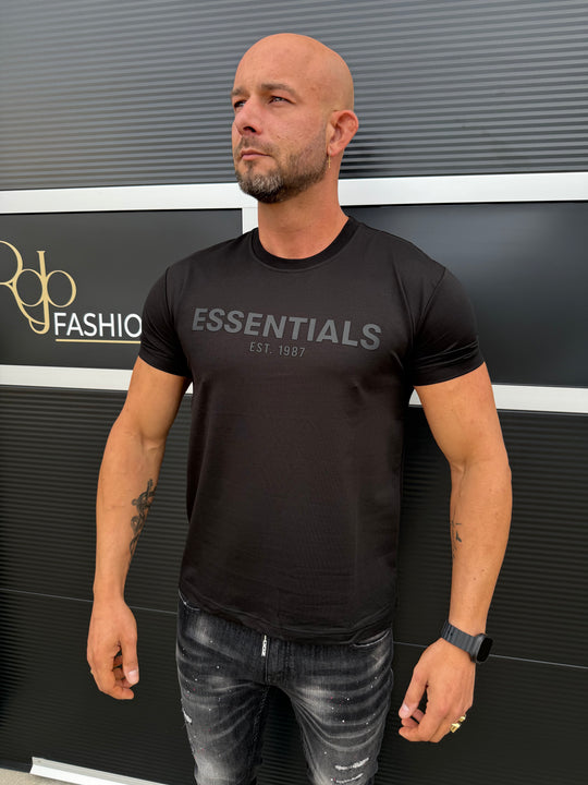 Essentials Est T-Shirt