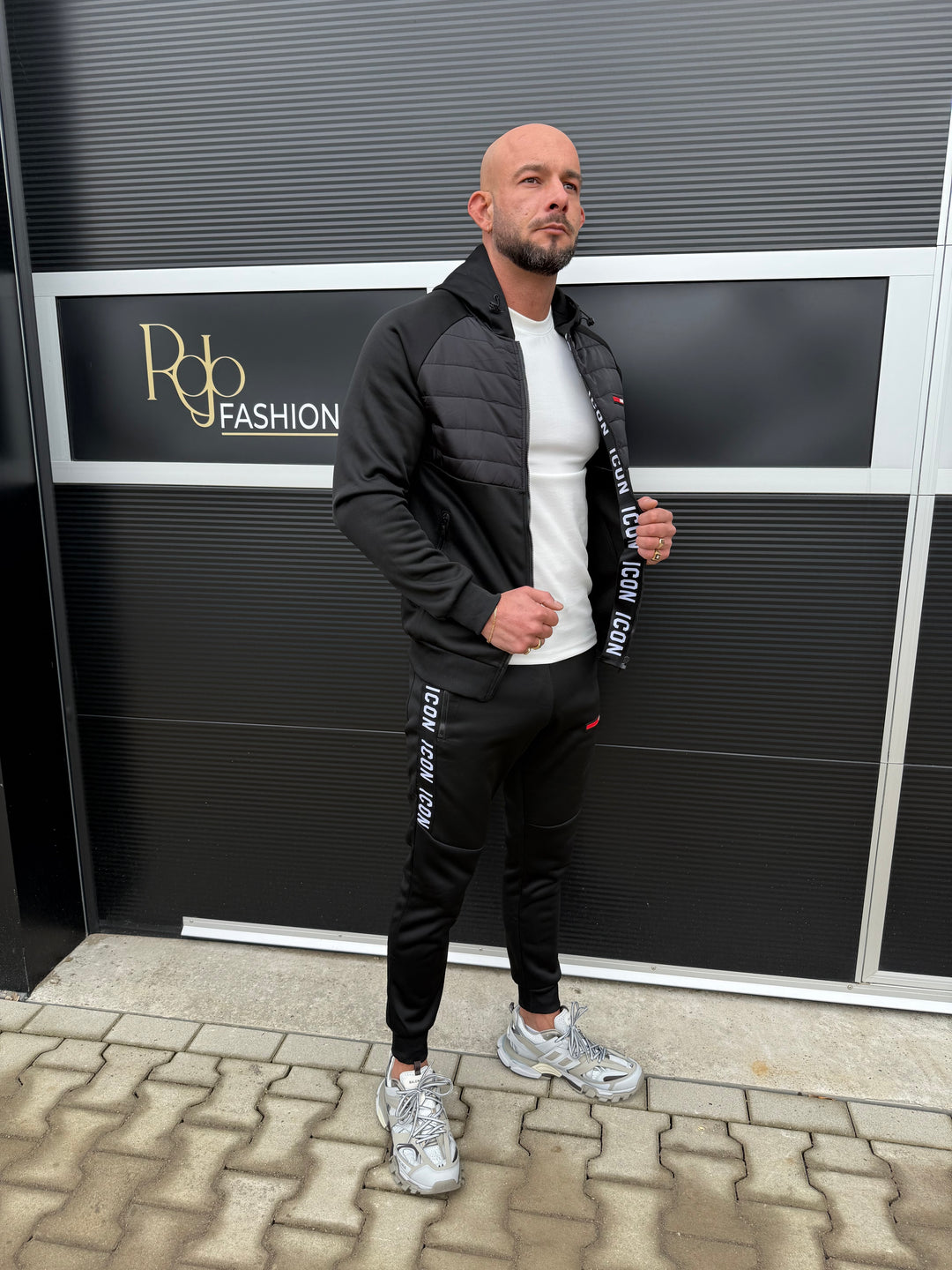 The Limited Edition Icon Joggingpak