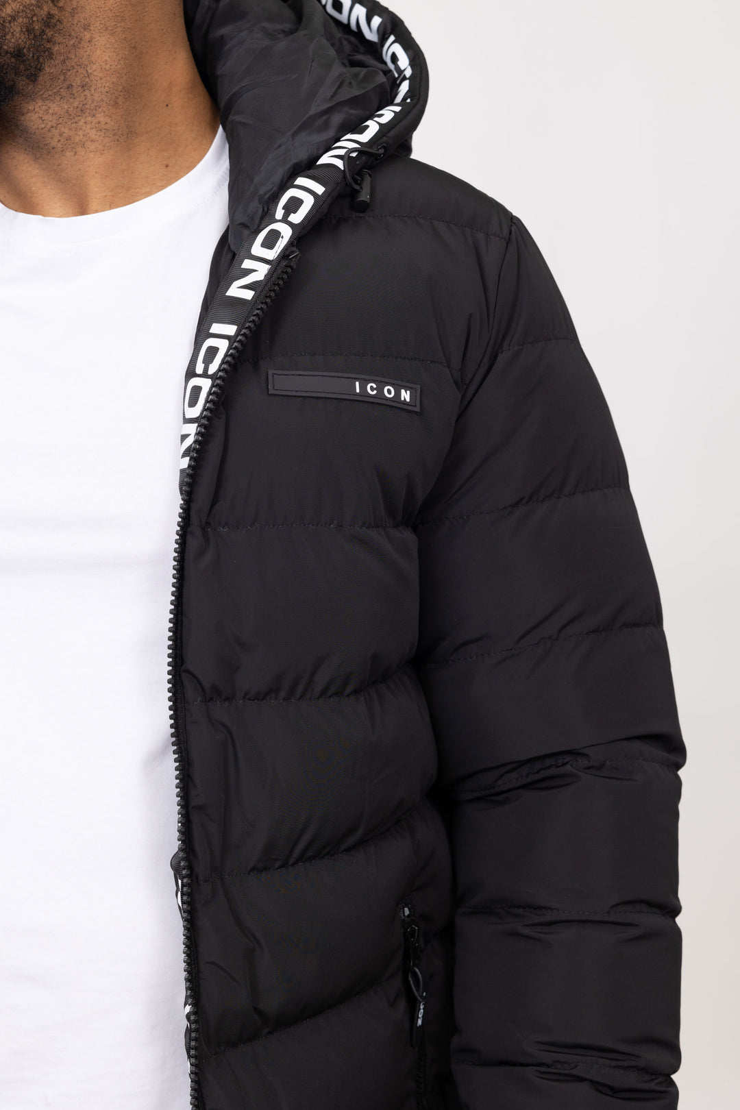 Exclusive Icon Jacket Met Capuchon