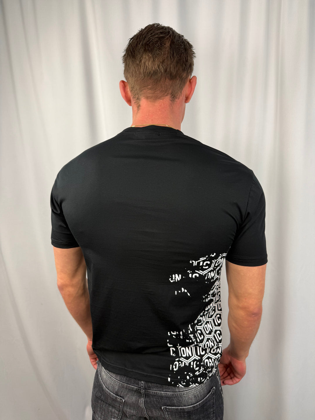 Icon Grid Flow T-Shirt