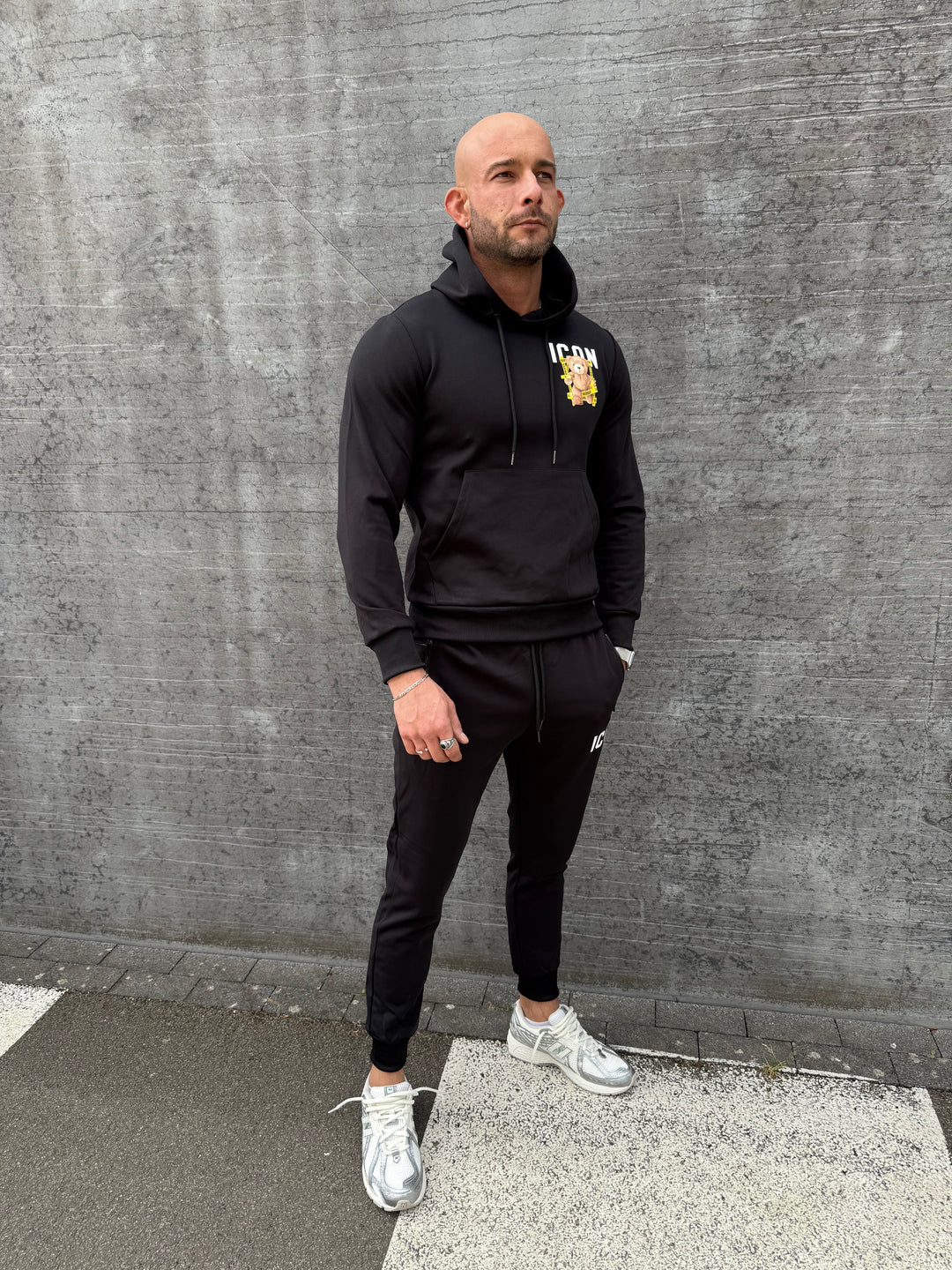 ICON Warning Bear Original Joggingpak